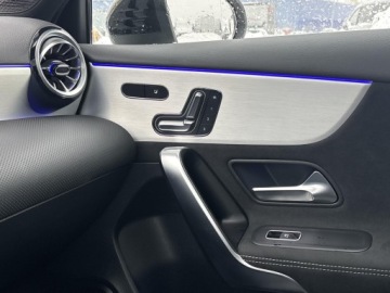 Mercedes Klasa A W177/V177 2025 Mercedes-Benz A 250 Hybryda / AMG Line/ Panorama/, zdjęcie 26