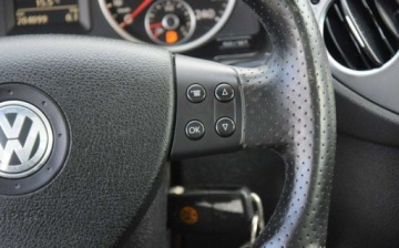 Volkswagen Tiguan I SUV 2.0 TDI CR DPF 170KM 2009 Volkswagen Tiguan 2.0TDI R-LINE 4x4 Navi Kamera 2 KPL ALU Oryginal Lakier, zdjęcie 36