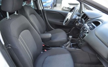 Fiat Punto Punto 2012 Hatchback 3d 1.2 69KM 2016 Fiat Punto Klimatyzacja Elektryczne Szyby 1.2 Benzyna 69KM, zdjęcie 15