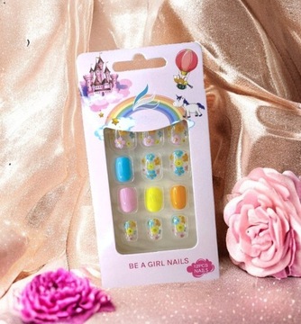 Kolorowe Różowe Szare Paznokcie samoprzylepne Tipsy LAMA Alpaka