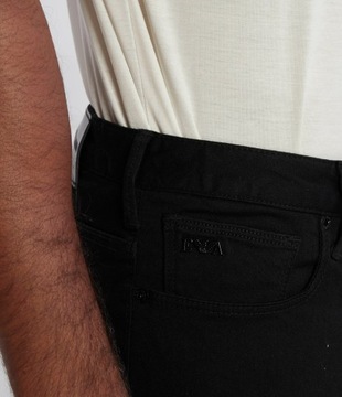EMPORIO ARMANI jeansy j06 | Slim Fit czarny