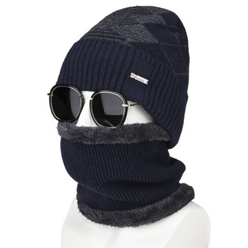Czapka zimowa wełniana typu beanie, wykonana