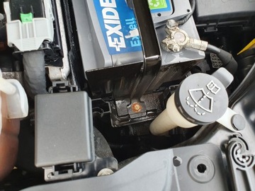 КРЕПЛЕНИЕ НА ОСНОВЕ КОРПУСА АККУМУЛЯТОРА MOKKA X