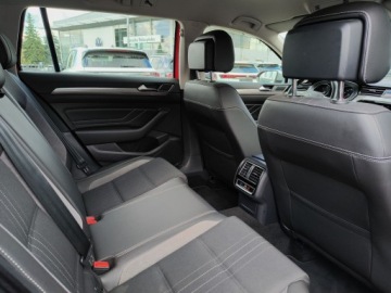 Volkswagen Passat B8 Alltrack Facelifting 2.0 TDI SCR 200KM 2021 Volkswagen Passat 2.0 TDI 200KM 4Mot. DSG, Gwaranc, zdjęcie 23