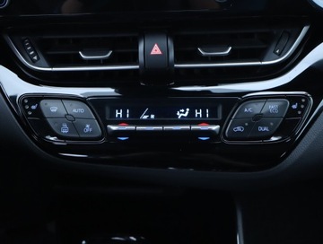 Toyota C-HR I Crossover Facelifting 2.0 Hybrid Dynamic Force 184KM 2020 Toyota C-HR 2.0 Hybrid, Salon Polska, Serwis ASO, zdjęcie 14