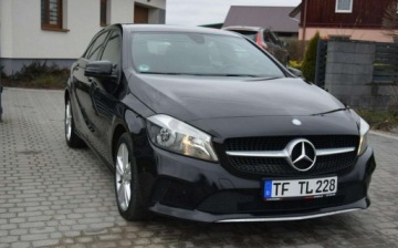 Mercedes Klasa A W176 Hatchback 5d Facelifting 180 122KM 2017 Mercedes-Benz Klasa A 1.6B 2017r Navi PDC Grzane Fotele Sprowadzony Oplaco, zdjęcie 3