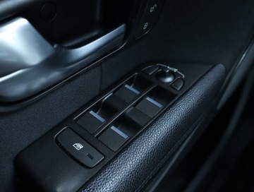 Land Rover Range Rover Evoque I SUV 5d Facelifting 2.0D TD4 150KM 2017 Land Rover Range Rover Evoque eD4, Salon Polska, zdjęcie 17