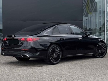 Mercedes Klasa E W214 Sedan 2.0 220d 197KM 2025 E Klasa 220 d 4-Matic AMG 2.0 (197KM) 2025, zdjęcie 2