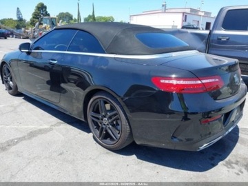 Mercedes Klasa E W213 2018 Mercedes-Benz Klasa E 2018 MERCEDES-BENZ E 400 3.0 Benzyna 329KM, zdjęcie 3