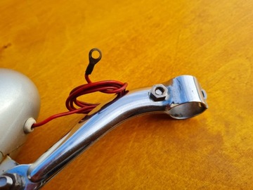 ROWER ZZR LAMPKA PRZÓD Z MOCOWANIEM NIE MALOWANA FAJNA Z PRL