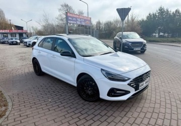 Hyundai i30 III Hatchback Facelifting 1.5 DPI 110KM 2020 Hyundai i30 1.5i PANORAMA Dach FULL LED 43.000 km 1.5 Benzyna 110KM, zdjęcie 2
