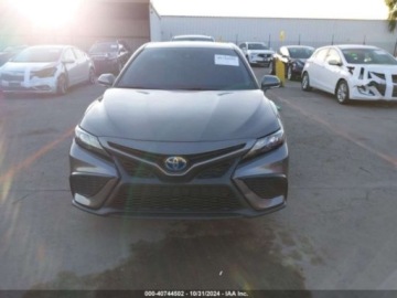 Toyota Camry IX 2023 Toyota Camry Se Hybrid, 2023r., 2.5L 2.5 Benzyna 176KM, zdjęcie 4