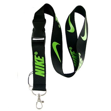 NIKE SMYCZ TELEFONU KLUCZY DUŻE LOGO BLACK GREEN CZARNA ZIELONA