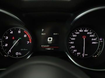 Alfa Romeo Stelvio SUV 2.0 Turbo 200KM 2017 Alfa Romeo Stelvio bixenon+led automat q4 navi, zdjęcie 21