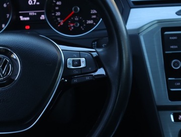 Volkswagen Passat B8 Limousine 1.4 TSI BlueMotion Technology 125KM 2018 VW Passat 1.4 TSI, Salon Polska, Klima, zdjęcie 19