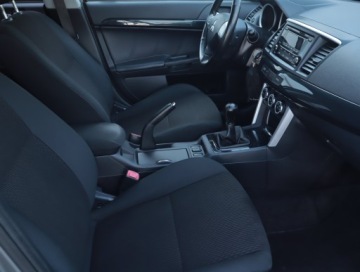 Mitsubishi Lancer IX 2017 Mitsubishi Lancer 1.6 MIVEC, GAZ, Klima, zdjęcie 8