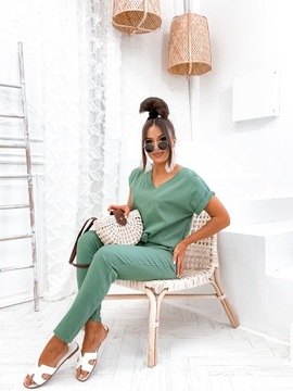 Льняной комплект премиум-класса БРЮКИ БЛУЗКА С V-ОБРАЗНЫМ ВЫРЕЗОМ С КОРОТКИМ РУКАВОМ