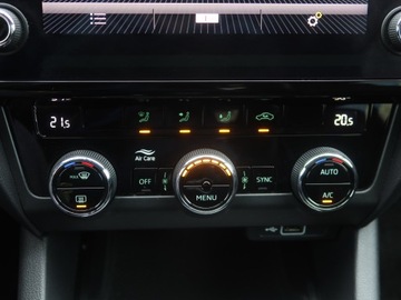 Skoda Octavia III Liftback Facelifting 1.6 TDI 115KM 2018 Skoda Octavia 1.6 TDI, Salon Polska, zdjęcie 12