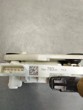 BMW X5 F15 PŘITÁHNOUT DVEŘE LEVÝ ZADNÍ 7323783