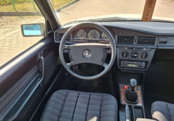 Mercedes 190 2.0 102KM 1989 Mercedes-Benz W201 (190) Mercedes-Benz W201 (190) 2.0 Benzyna 102KM, zdjęcie 11