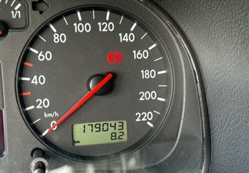 Volkswagen Golf IV Hatchback 1.4 16V 75KM 2002 Volkswagen Golf Special, klimatyzacja, oryginalny lakier, zadbany 1.4 75KM, zdjęcie 28