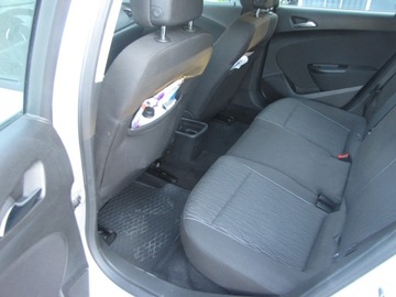 Opel Astra J Sports Tourer Facelifting 1.4 Turbo ECOTEC 140KM 2013 Opel Astra 2013 rok przebieg 85400km, zdjęcie 8