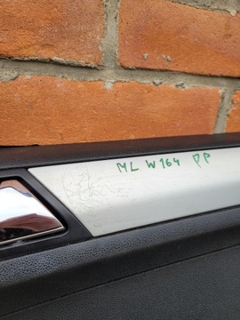 MERCEDES ML W164 05-11 BOCZEK DRZWI PRAWY PRZÓD
