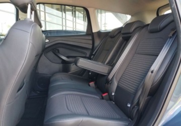Ford Kuga II SUV Facelifting 1.5 EcoBoost 176KM 2019 Ford Kuga 1.5 EcoBoost 176KM 4x4 AT Titanium Winter SalonPL SerwisASO FVma, zdjęcie 4