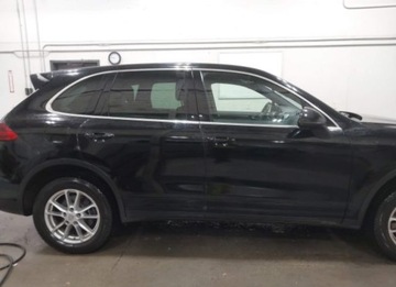 Porsche Cayenne III 2017 Porsche Cayenne 2017, 3.0L, 4x4, od ubezpieczalni 3.0 Benzyna 300KM, zdjęcie 2