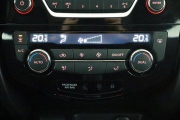 Nissan Qashqai II Crossover 1.2 DIG-T 115KM 2016 Nissan Qashqai 1.2 DIG-T, Salon Polska, zdjęcie 10