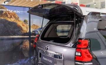 Toyota Land Cruiser VII Terenowy 3d 2.8 D-4D 177KM 2020 Toyota Land Cruiser LC 2.8 D-4D Premium aut 2.8 Diesel 177KM, zdjęcie 21