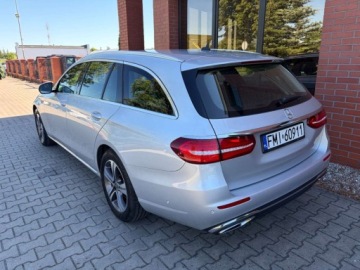 Mercedes Klasa E W213 Kombi 2.0 220d 194KM 2019 Mercedes-Benz Klasa E 2.0 diesel 194 KM zarej w PL automat zadbany ksia, zdjęcie 3
