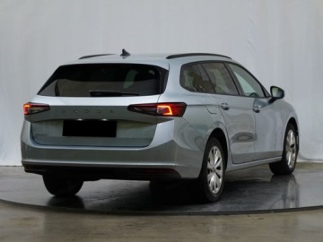 Skoda Superb III Kombi Facelifting 2.0 TDI SCR 150KM 2026 Od ręki - Drive 2.0 TDI DSG 150KM, zdjęcie 5