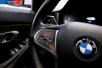 BMW Seria 3 G20-G21 2021 BMW Seria 3 318d TouringFV23LED Fog LightsModel AdvantageBMW Individual, zdjęcie 4