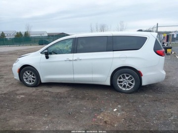 Chrysler Pacifica II 2024 Chrysler Pacifica Touring L 2024 3.6l 3.6 Benzyna 287KM, zdjęcie 2