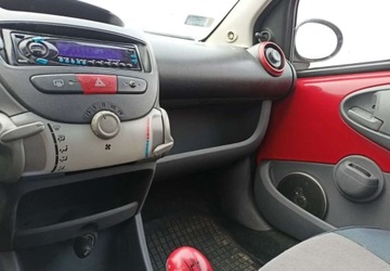 Peugeot 107 Hatchback 5d 1.0 12V 68KM 2006 Peugeot 107 Peugeot 107 Benzyna 68KM, zdjęcie 10