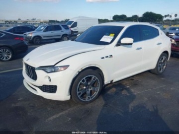 Maserati Levante 2021 Maserati Levante 2021 3.0l 3.0 Benzyna 345KM, zdjęcie 1