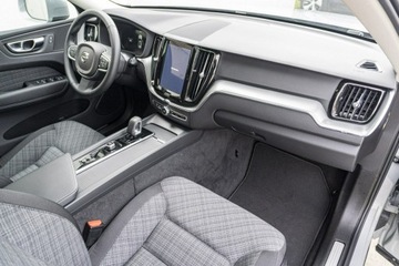 Volvo XC60 II Crossover Plug-In Facelifting 2.0 T6 350KM 2024 Volvo XC 60 YV1UZH4V1S1092089, zdjęcie 16