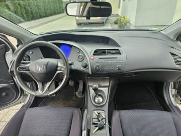 Honda Civic VIII Hatchback 3d 1.4 i-VTEC 100KM 2010 Honda Civic 1.4 100 KM Klima, Elektryka, Zadbany, zdjęcie 8