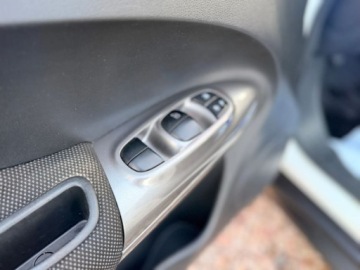 Nissan Juke I SUV 1.6i 117KM 2012 Nissan Juke Swietny stan Zadbany Benzyna 1.6 Benzyna 117KM, zdjęcie 16