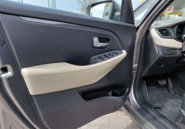 Kia Carens IV Minivan Facelifting 1.7 VGT CRDI 141KM 2017 Kia Carens 1.7 Diesel 141KM, zdjęcie 9