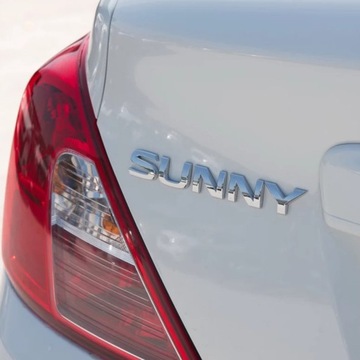STŘÍBRO SUNNY ZNAK ZNAKY NÁLEPKA NA KAROSERIE NISSAN 15.5*2CM