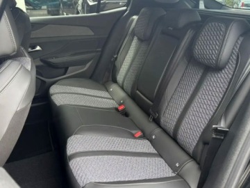 Peugeot 408 II Fastback 1.2 PureTech 145KM 2026 Od ręki - Business e-DCS6 1.2 PureTech mHEV 145KM / Pakiet Zimowy, zdjęcie 11