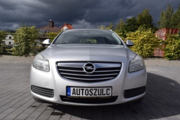 Opel Insignia I Sedan 2.0 CDTI ECOTEC 160KM 2010 Opel Insignia 2.0 CDTI, Automat, Kombi, 160 PS, Zarejestrowany, Zadbany, R, zdjęcie 3