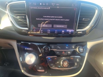 Chrysler Pacifica II 2023 Chrysler Pacifica Chrysler Pacifica Touring L FWD 2023 3.6 Benzyna 287KM, zdjęcie 14