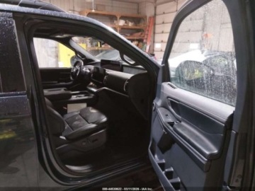 Ford Expedition III 2025 Ford Expedition Platinum 2025 3.5 Benzyna 440KM, zdjęcie 9