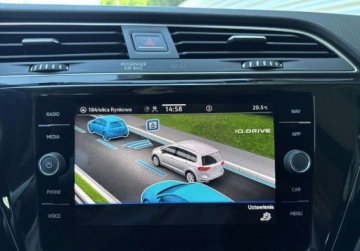 Volkswagen Touran III 2.0 TDI 150KM 2023 Volkswagen Touran Comfortline 2.0TDI 150KM DSG Led Hak Navi ACC Masaz Alu, zdjęcie 26