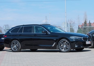 BMW Seria 5 G30-G31 Touring Plug-In 2.0 530e 292KM 2022 BMW 530e 292ps Panorama Hak ACC 4xKlima HiFi 18” Webasto Kamera Sam Parkuje, zdjęcie 31