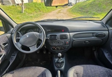 Renault Megane I Hatchback 1.6 i 16V 107KM 2002 Renault Megane Renault Megane 1.6 1.6 BenzynaLPG 107KM, zdjęcie 4