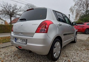 Suzuki Swift IV Hatchback 5d 1.3 92KM 2010 Suzuki Swift Suzuki Swift 2010 1.3 16V Klima Bezwypadkowy 1.3 Benzyna 92KM, zdjęcie 7